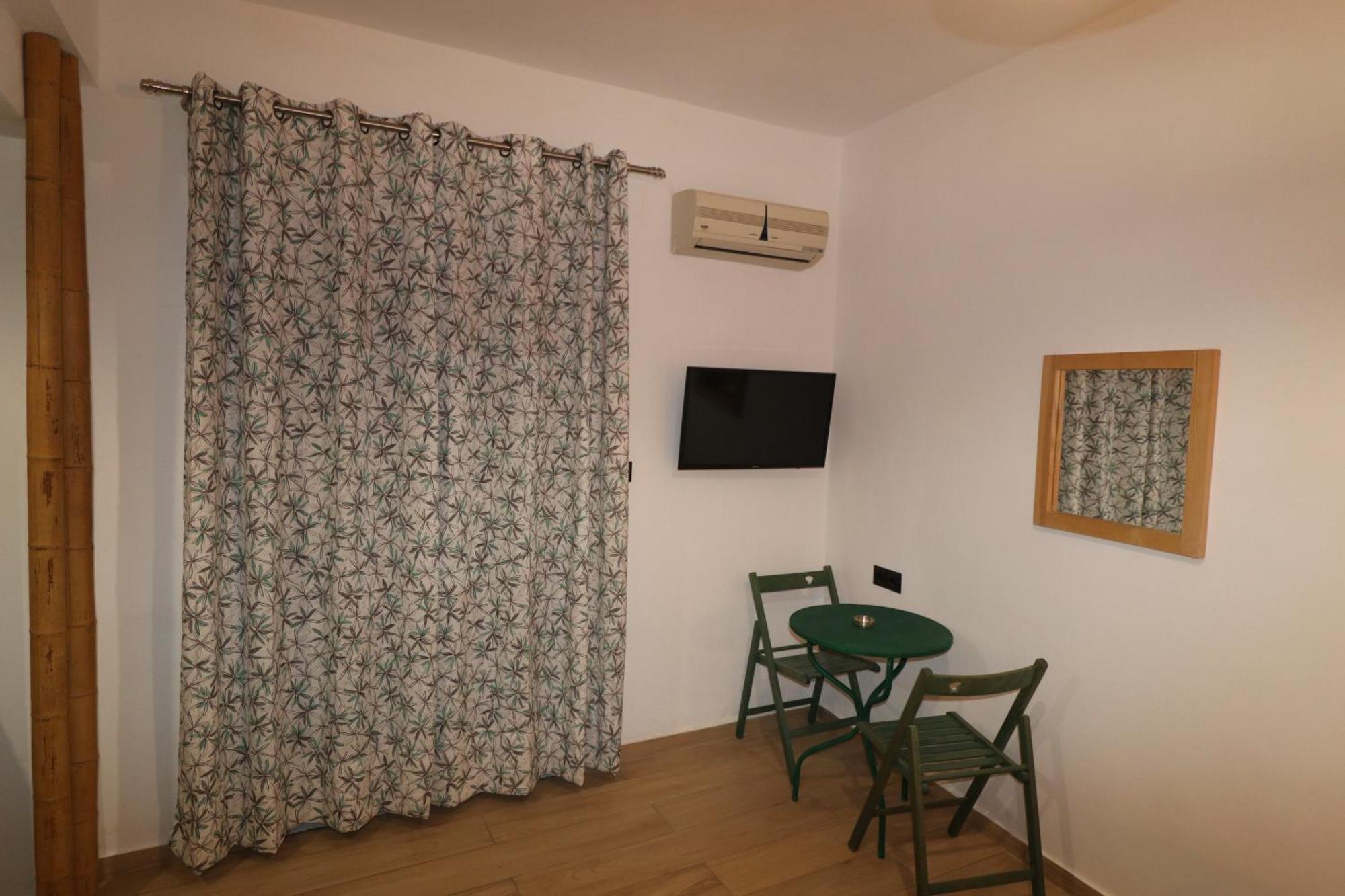 Voula'S House Hotel Skiathos Exterior photo